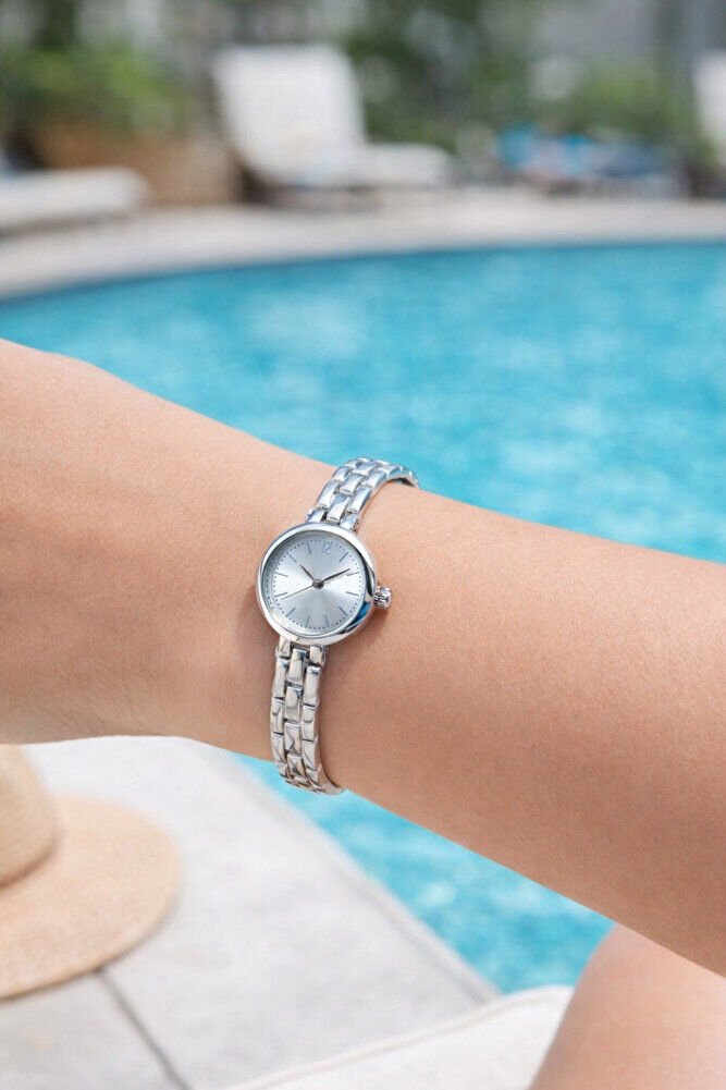 Gümüş Renk Minimal Kasa Şık Sade Genç Kız Kadın Analog Kol Saati