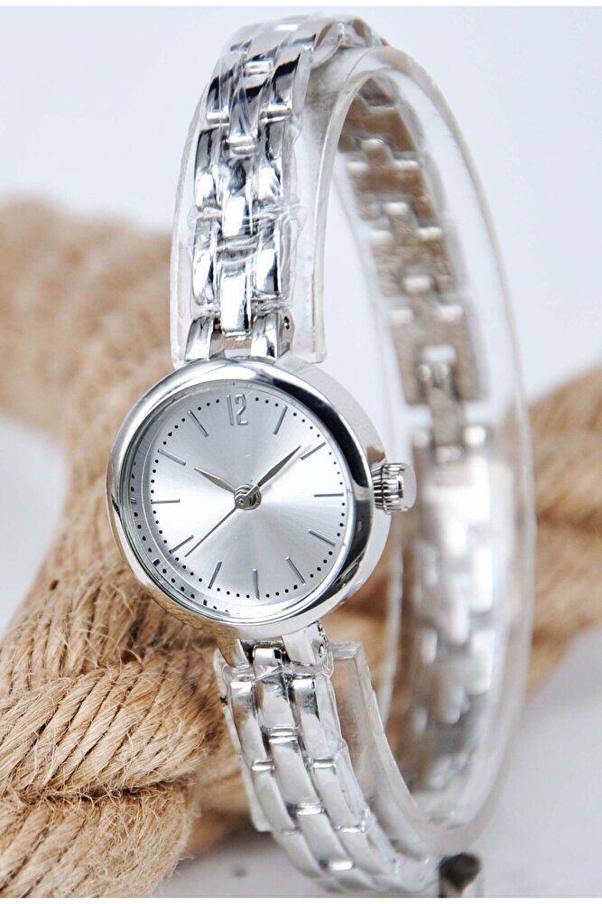 Gümüş Renk Minimal Kasa Şık Sade Genç Kız Kadın Analog Kol Saati