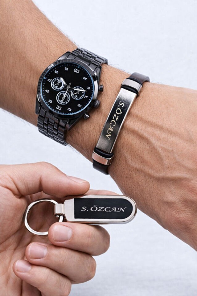 Yetişkin Erkek Kol Saati Siyah Metal İsme Özel Bileklik ve Anahtarlıklı Klasik Analog Saat Modeli