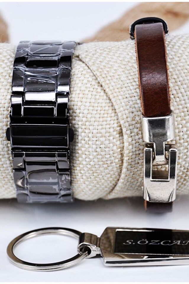 Yetişkin Erkek Kol Saati Siyah Metal İsme Özel Bileklik ve Anahtarlıklı Klasik Analog Saat Modeli