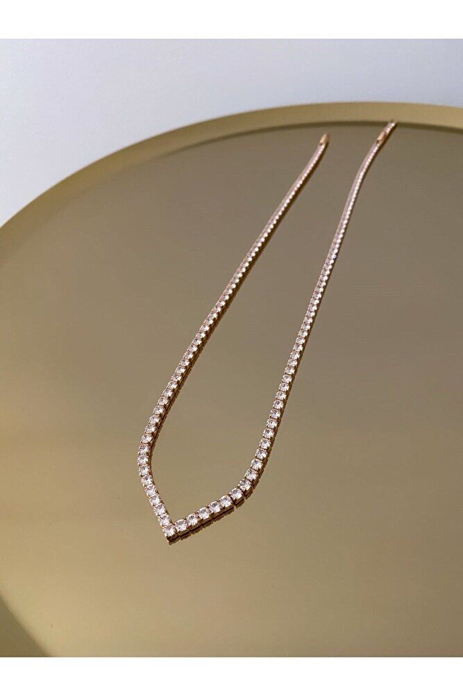 Altın Renk, Katmanlı V Tasarımıyla Dikkat Çeken, Yeni Sezon Vip Zirkon Taşlı Abiye Kolye Su Yolu