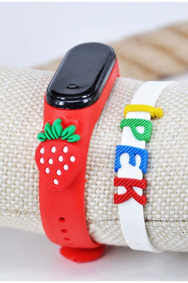 Çilek Figürlü İsimli Bileklikli Kırmızı Renk Led Dokunmatik 4-10 Yaş Çocuk Kol Saati