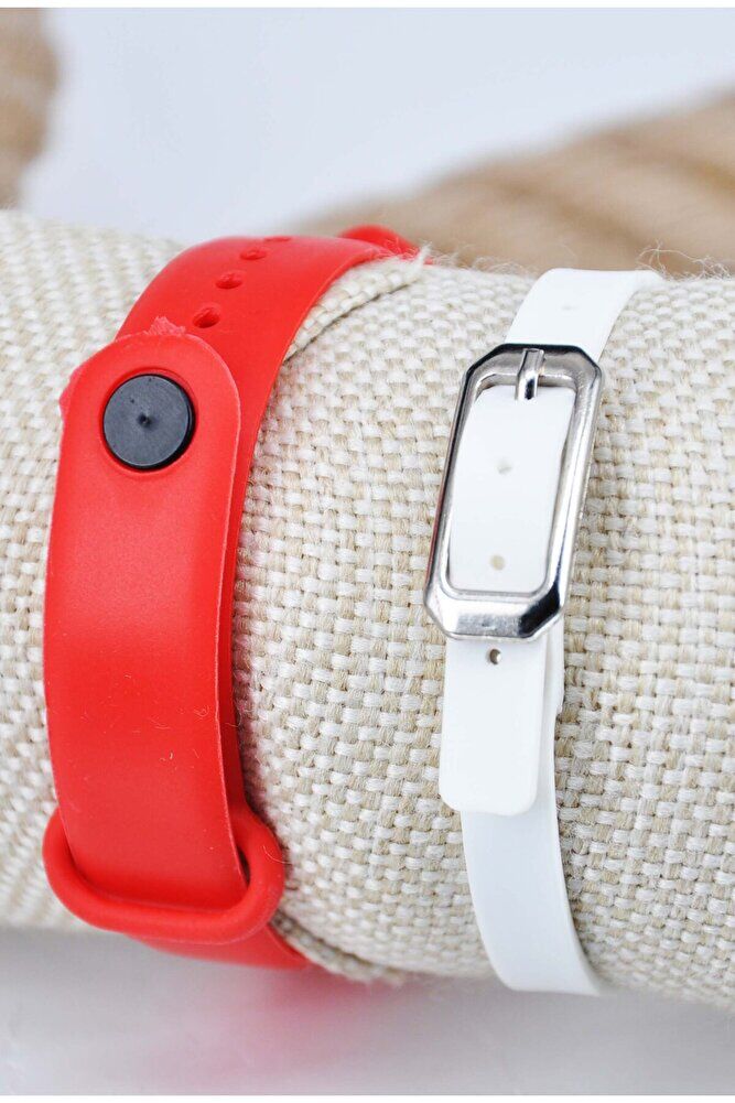 Çilek Figürlü İsimli Bileklikli Kırmızı Renk Led Dokunmatik 4-10 Yaş Çocuk Kol Saati