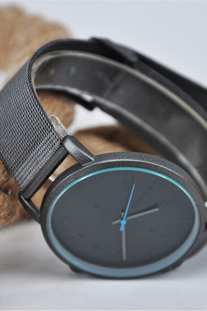 Füme Renk Hasır Kordonlu Mavi Detay Analog Yetişkin Şık Erkek Modern Analog Quartz Kol Saati