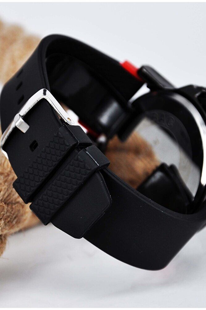 Siyah Renk Silikon Kordon Büyük Kasa Kırmızı Renk Detay Yetişkin Erkek Spor Analog Kol Saati