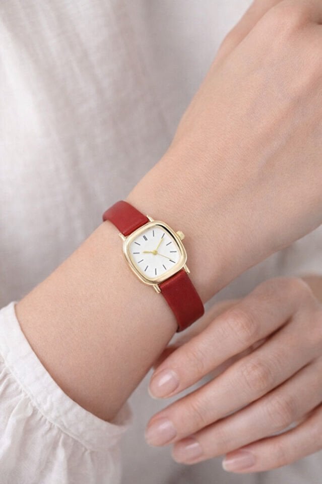 Bordo Deri Kordon İnce Bilekli Kadınlara Özel Genç Kız Kadın Zarif Şık Analog Kol Saati