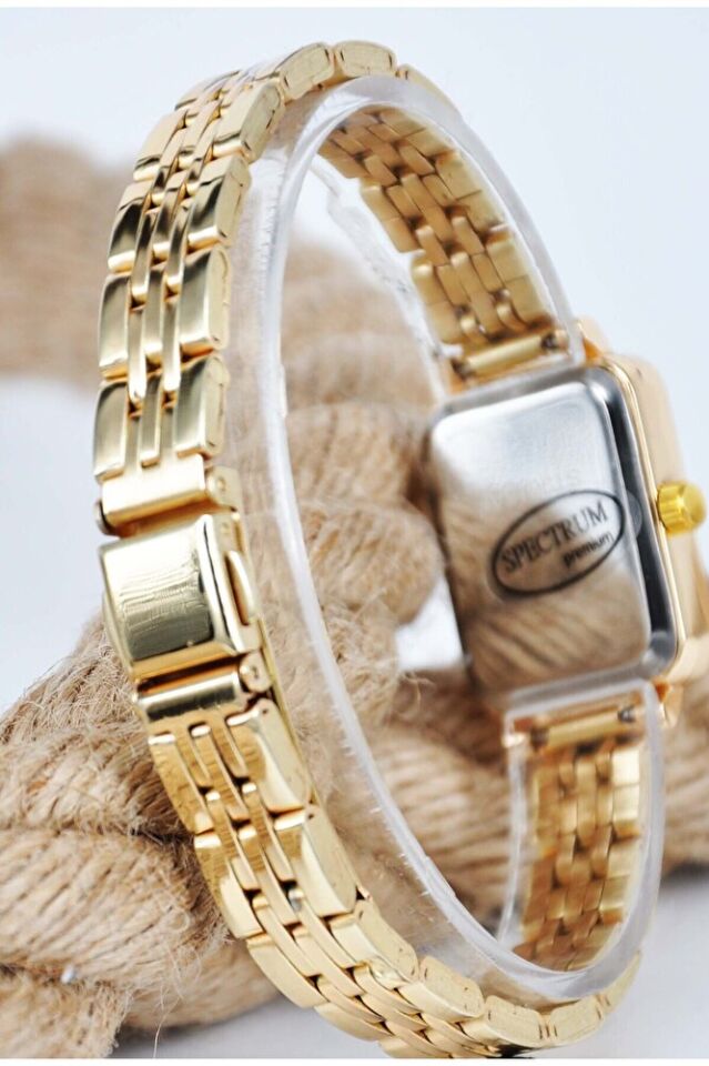 Kadın Kol Saati Vintage Altın Renk Siyah Renk Kadran Şık Sade Zarif Tasarım Zarif Şık Analog