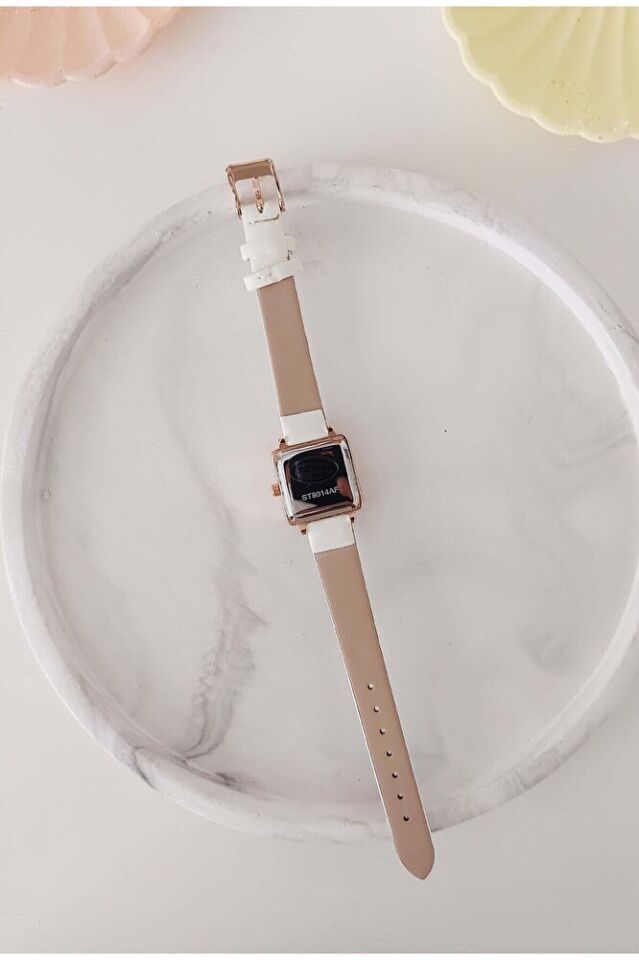 Beyaz Yumuşak Deri Kordonlu Bakır Renk Kasa Takvimli Şık Vintage Zarif Günlük Kadın Kol Saati